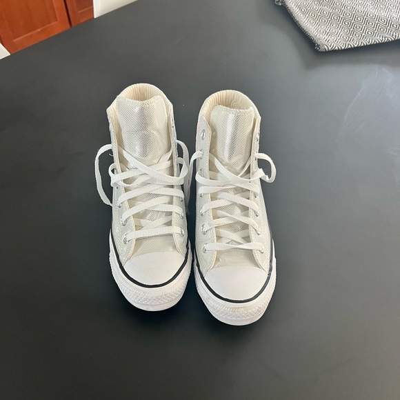 Converse Silver, Size 7 Party sneakers! - Picture 7 of 8